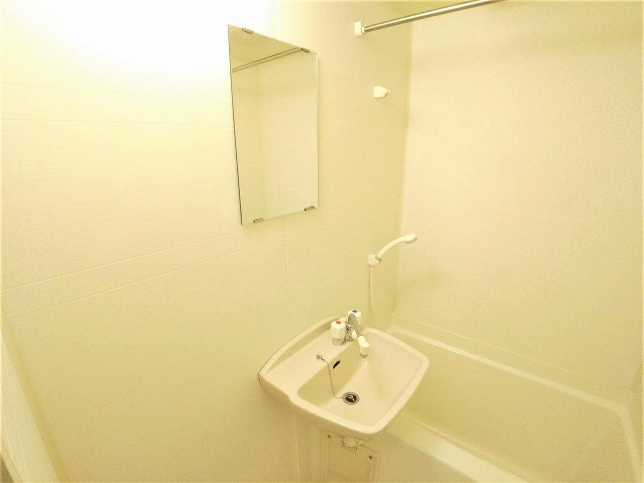 Room image 15