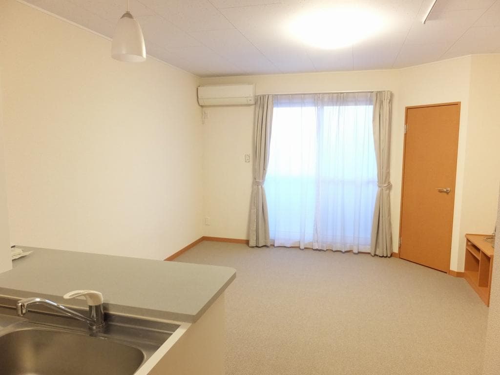 Preview interior of leopalace Humming Line