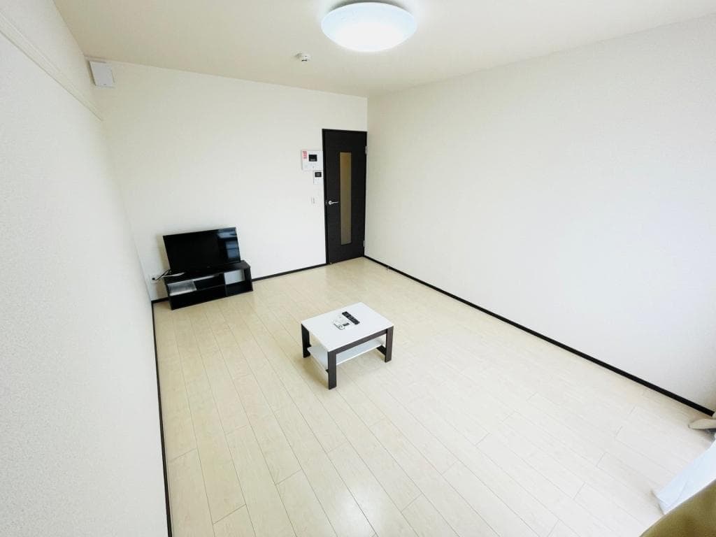 Preview interior of CLEINO Shine Bonheur