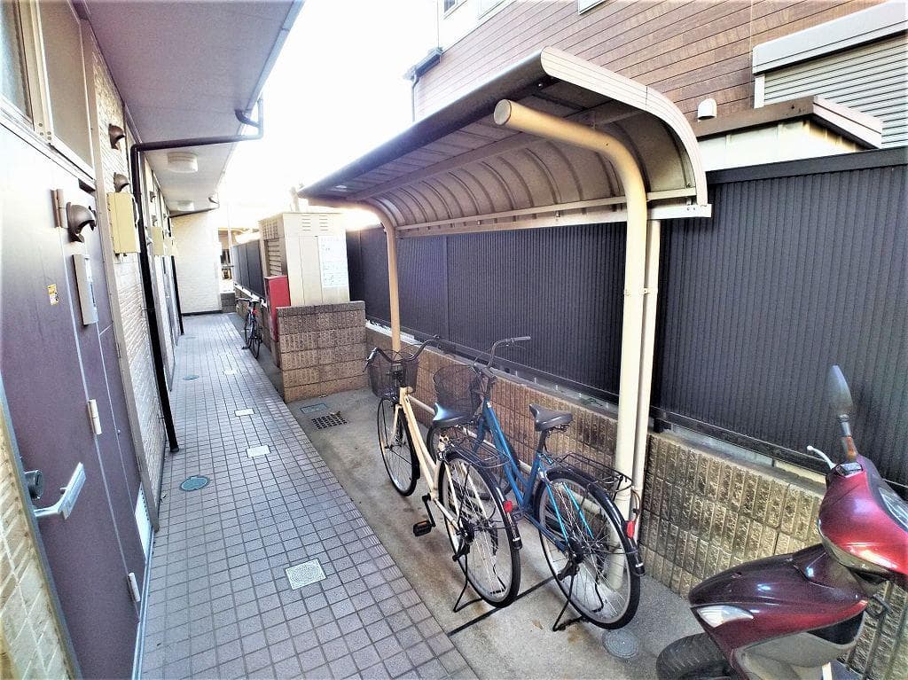 Room image 11