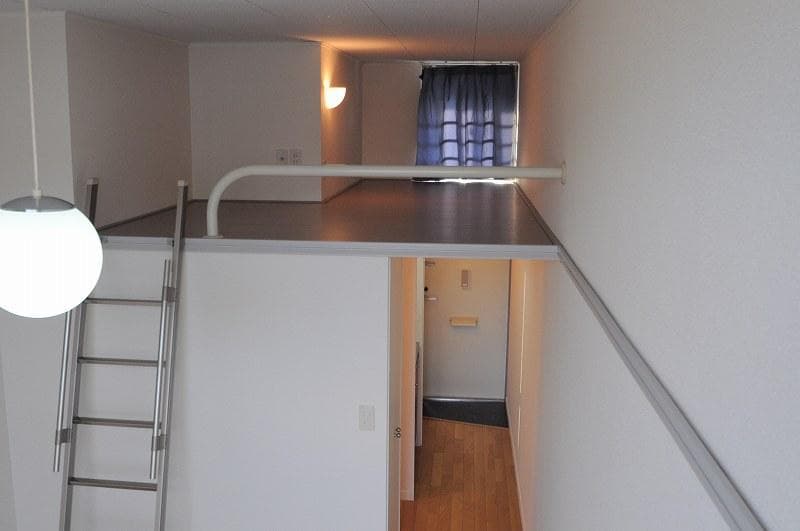 Room image 16