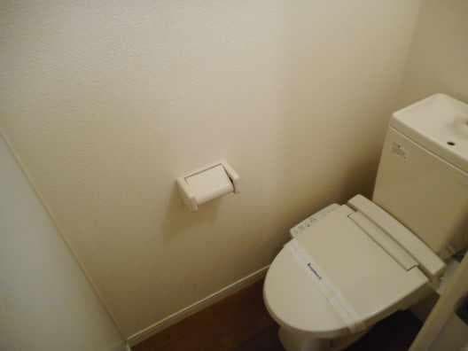 Room image 10