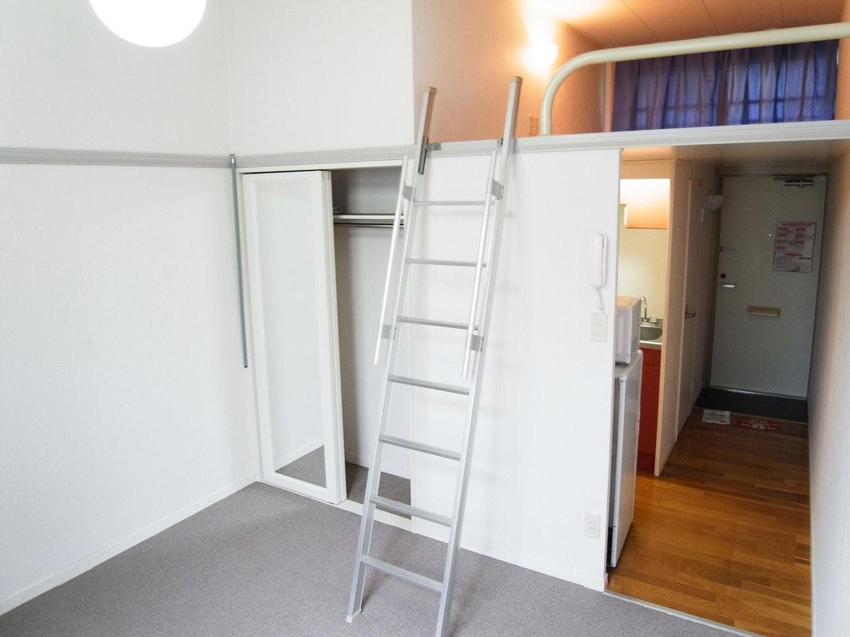 Room image 10
