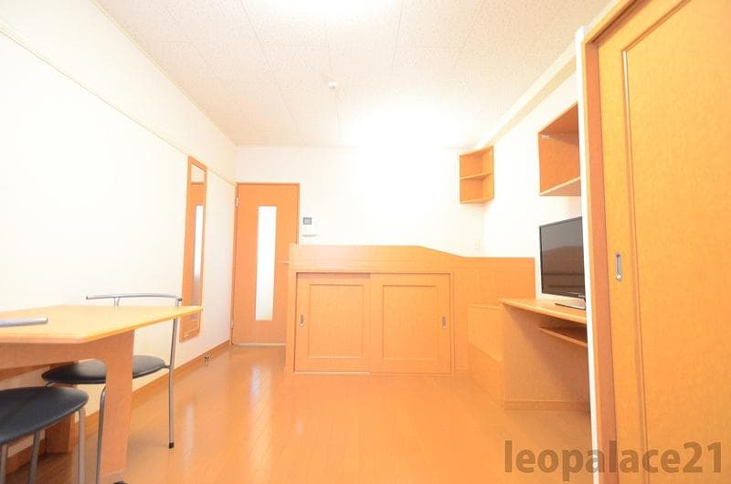 Room image 16