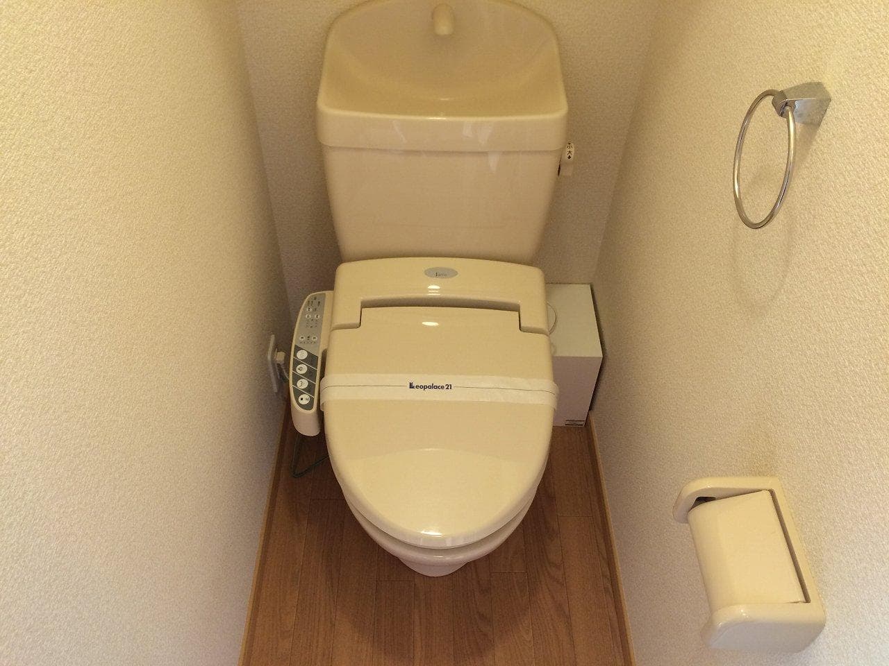 Room image 10