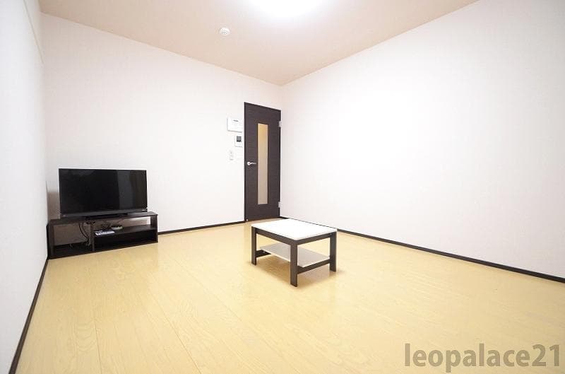 Preview interior of LEONEXT Fumitsuki