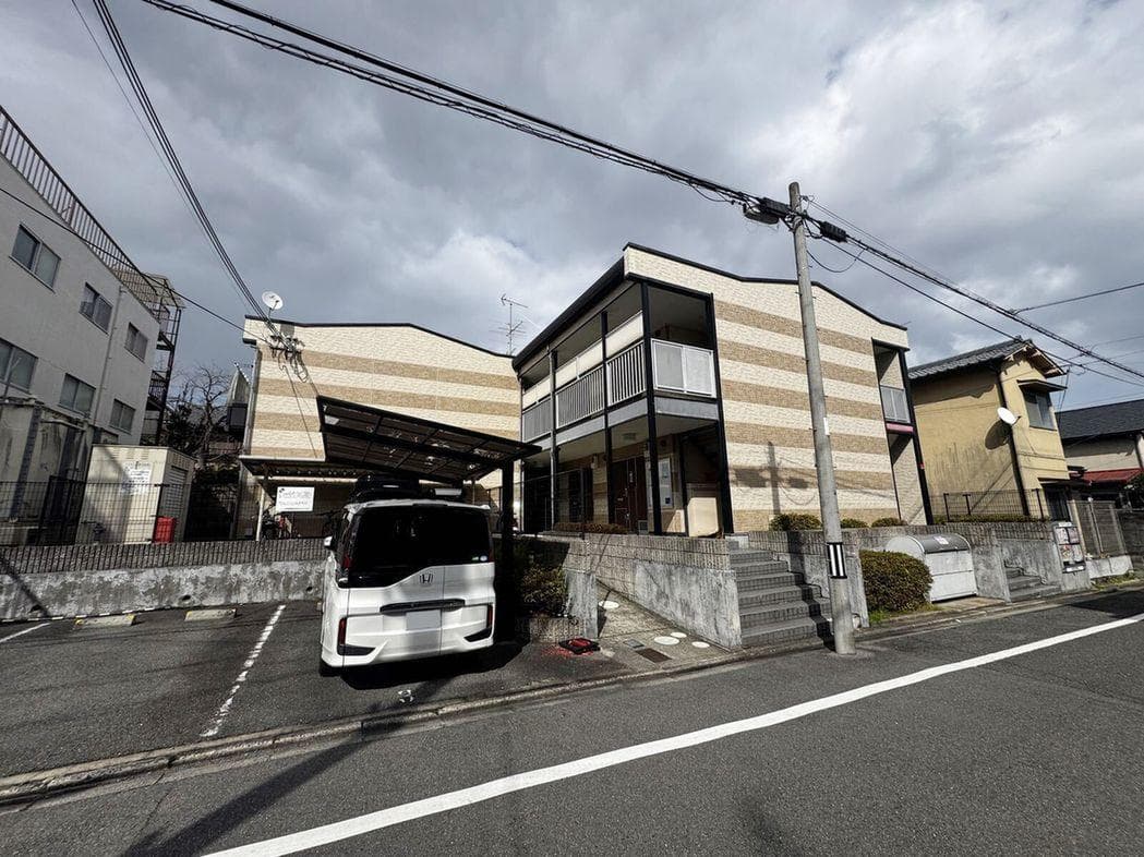 Main exterior of leopalace Creative Age