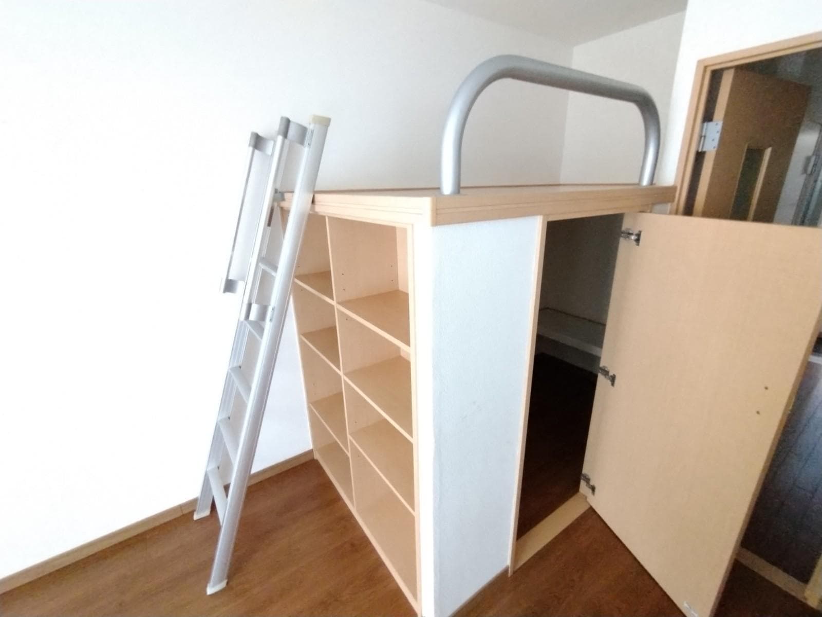 Room image 13