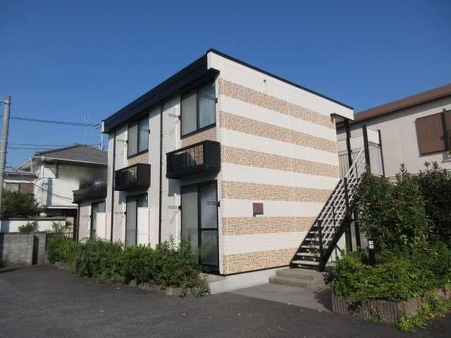 Main exterior of leopalace Emile