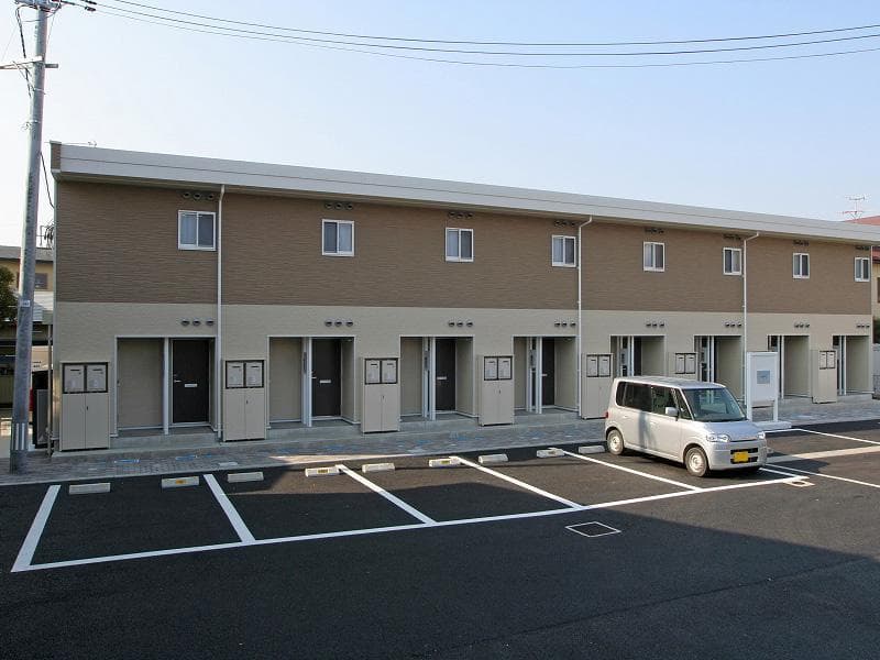 Main exterior of leopalace Jonan