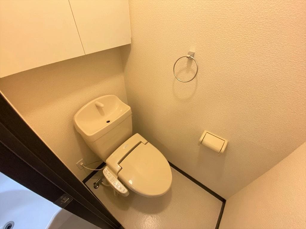 Room image 12