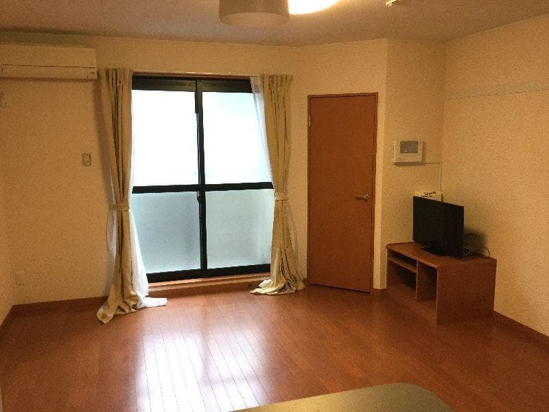 Room image 11