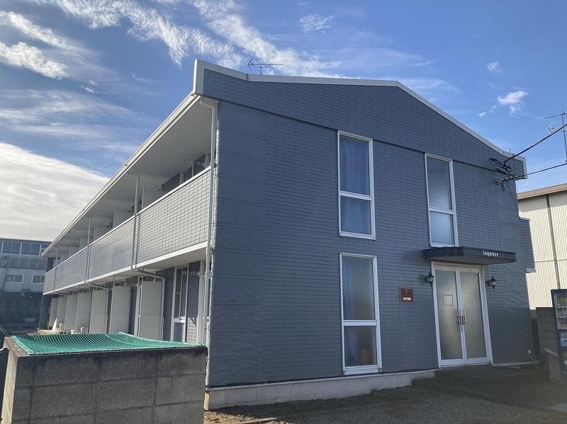 Main exterior of leopalace CLEO