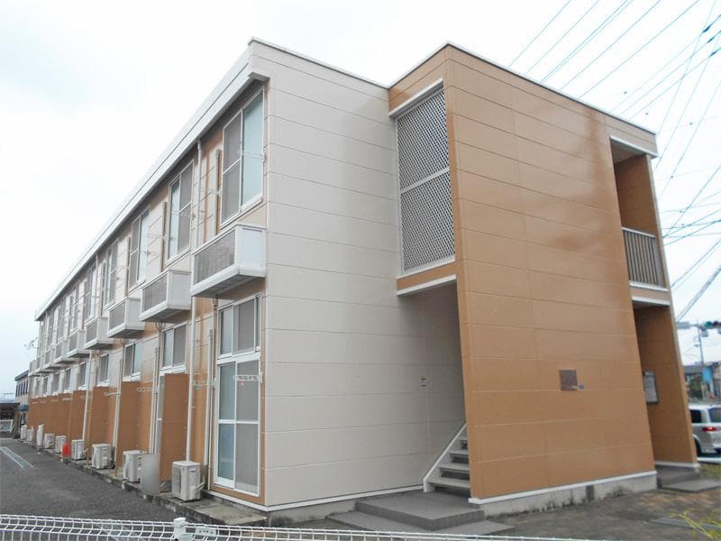 Main exterior of leopalace Miyabi