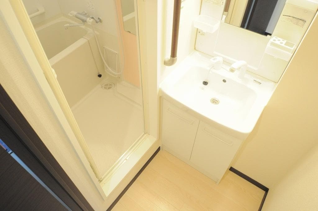 Room image 11