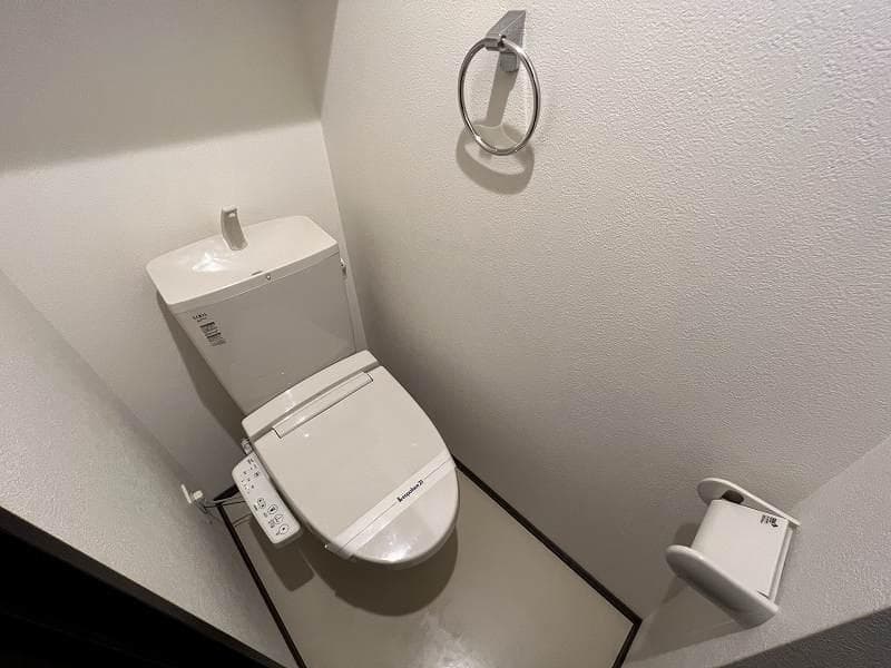Room image 10