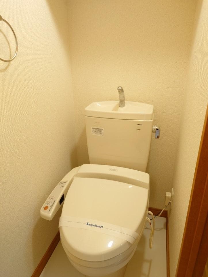Room image 9
