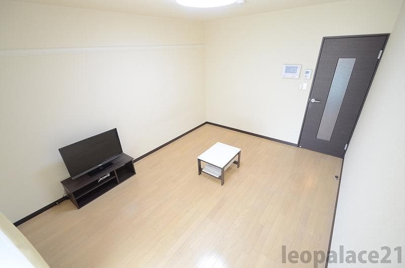 Preview interior of CLEINO Lupinus Miyakojima