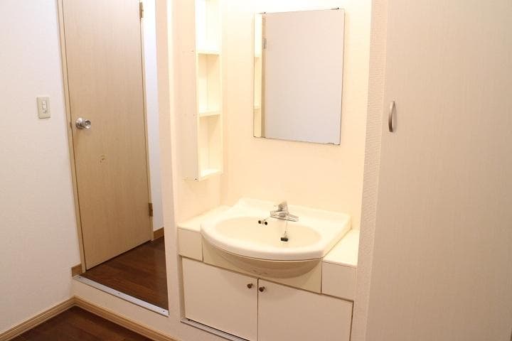 Room image 10