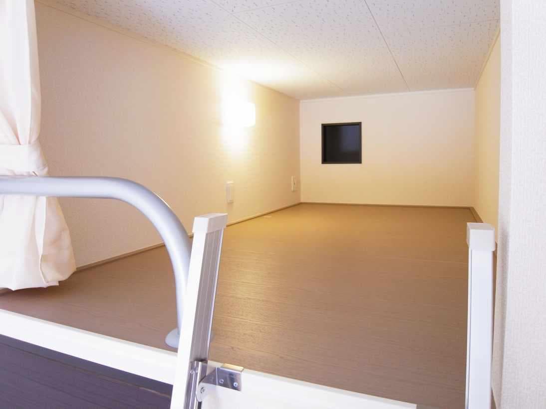 Room image 12