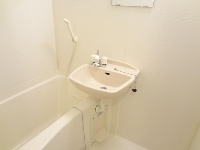 Room image 16