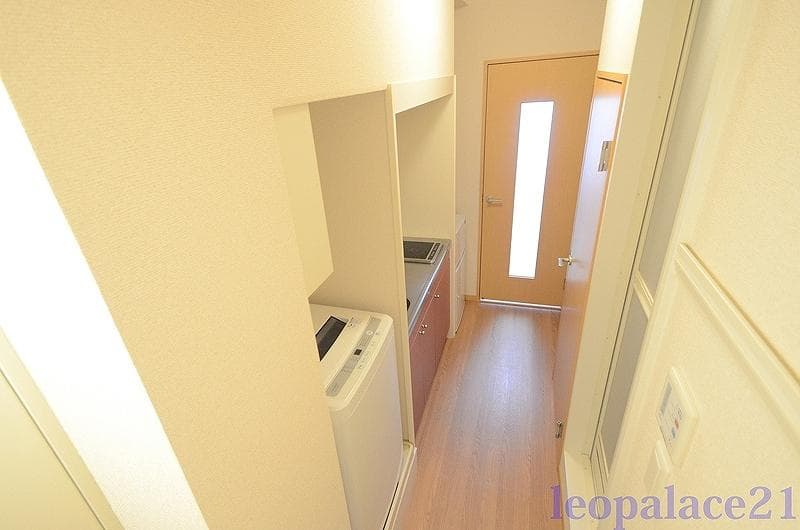 Preview interior of leopalace Tosu YS