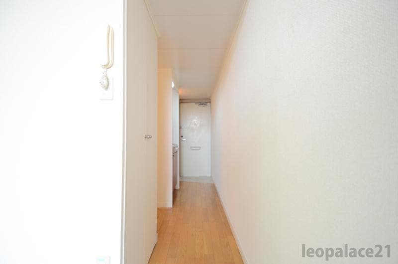Room image 14
