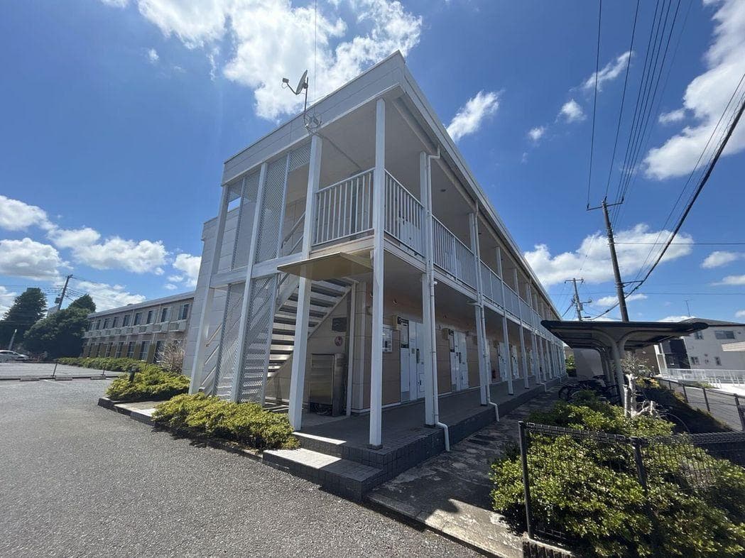 Main exterior of leopalace Shell Court