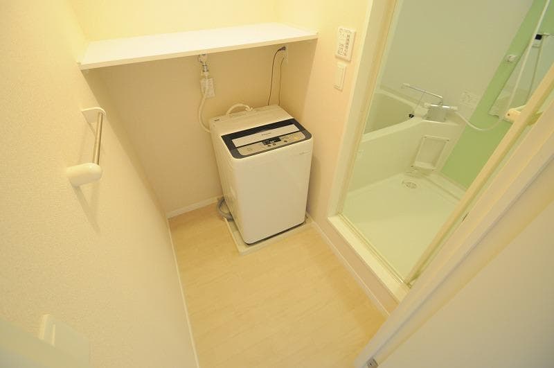Room image 15