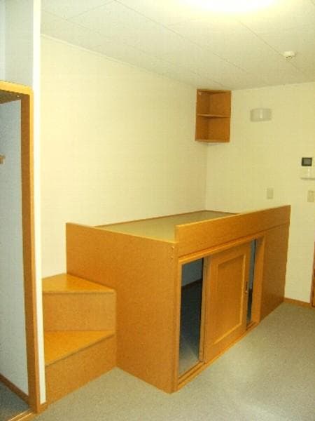 Room image 12