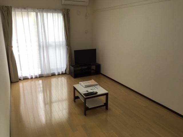 Preview interior of LEONEXT Tsuruse Ichibankan