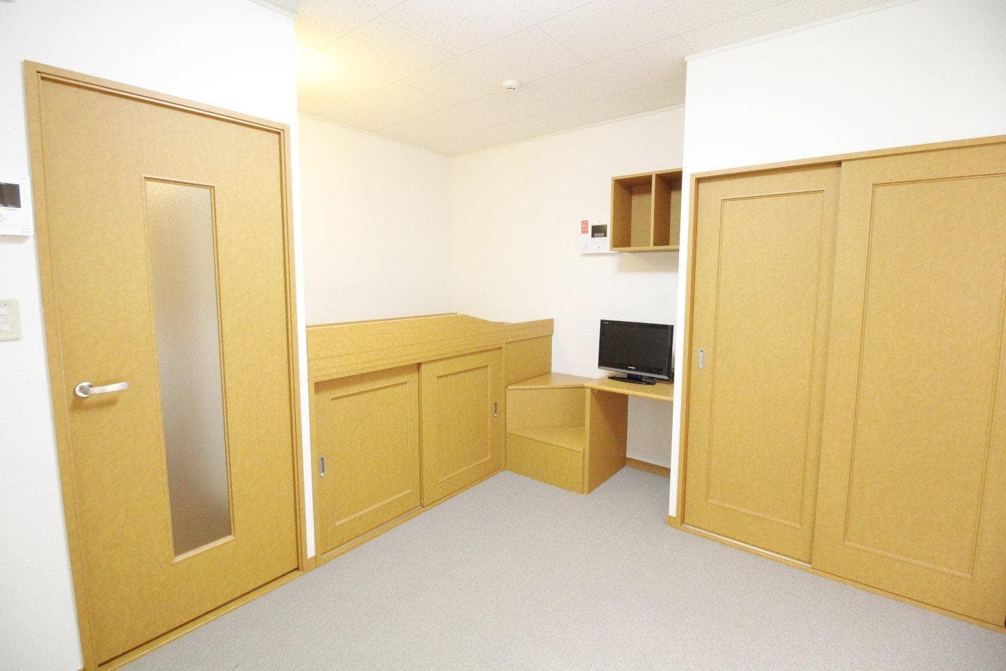Room image 10