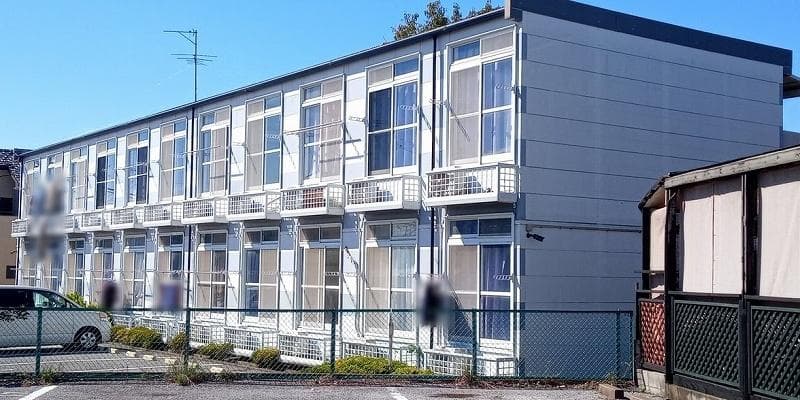 Main exterior of leopalace Central Parkside