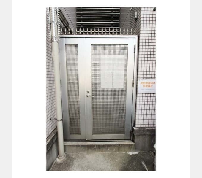 Room image 13