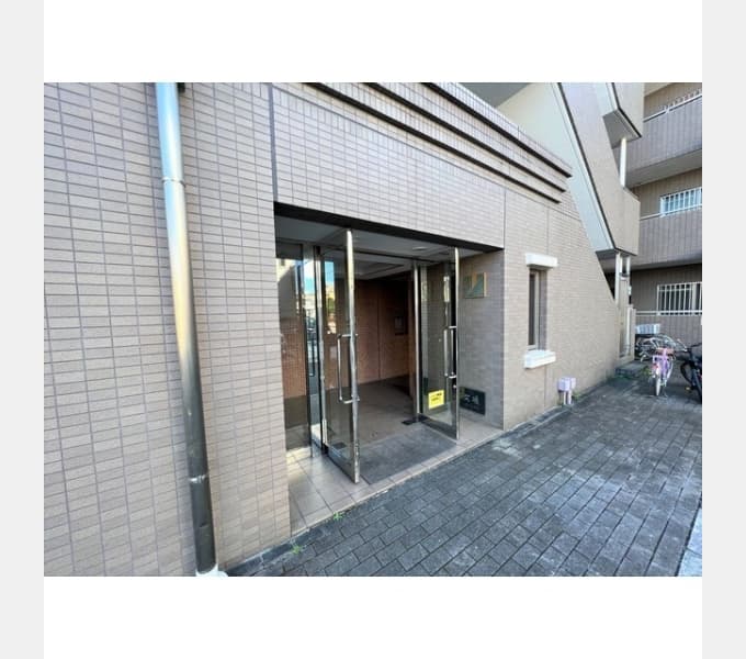 Room image 12