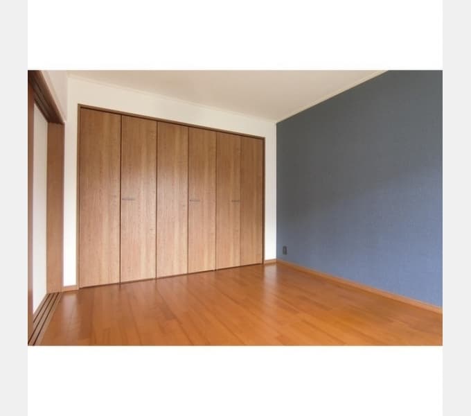 Room image 16