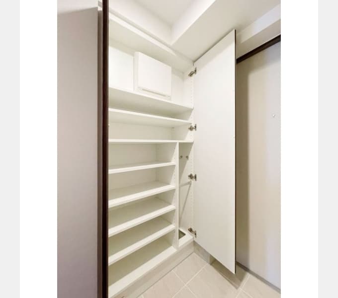 Room image 13