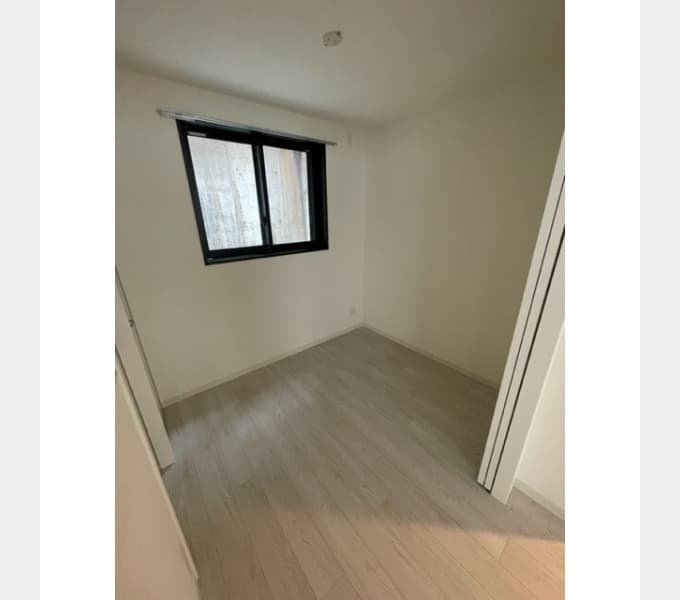 Room image 14