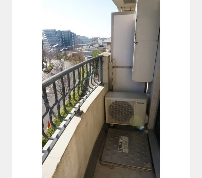 Room image 9