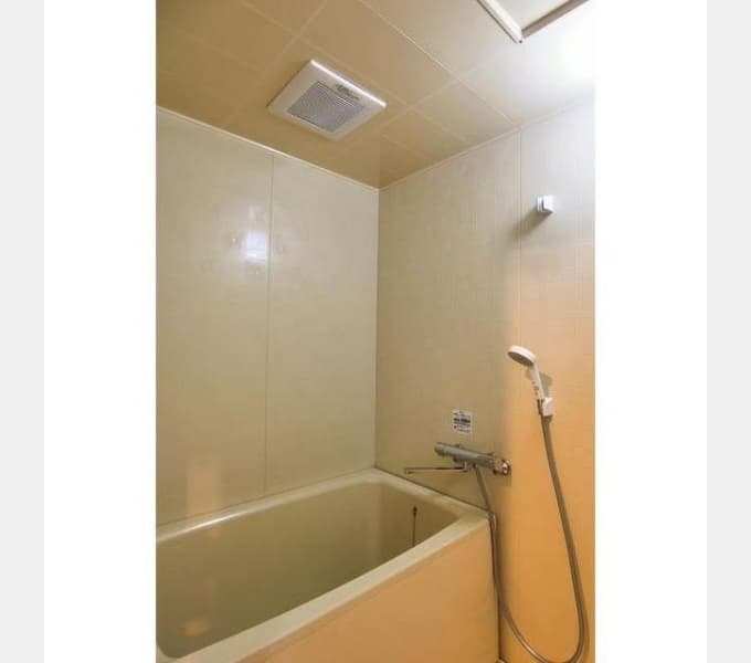 Room image 11