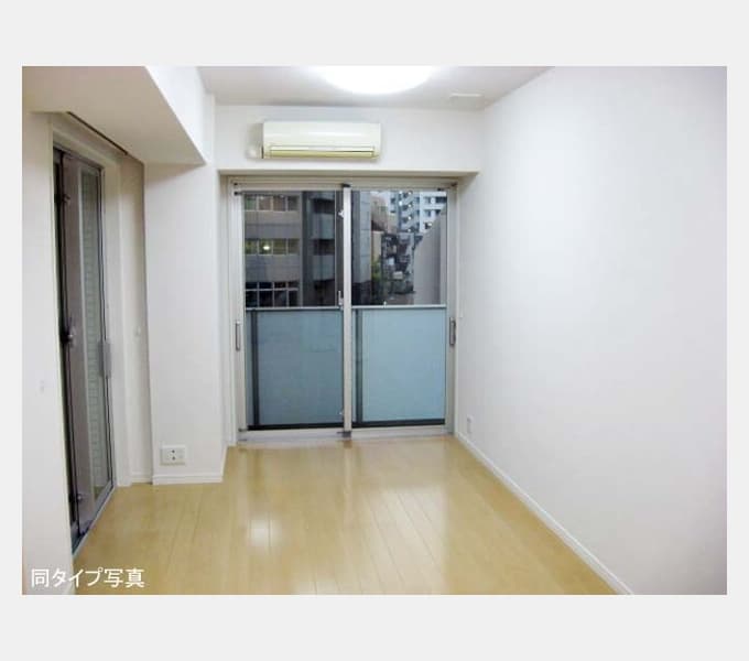 Room image 11