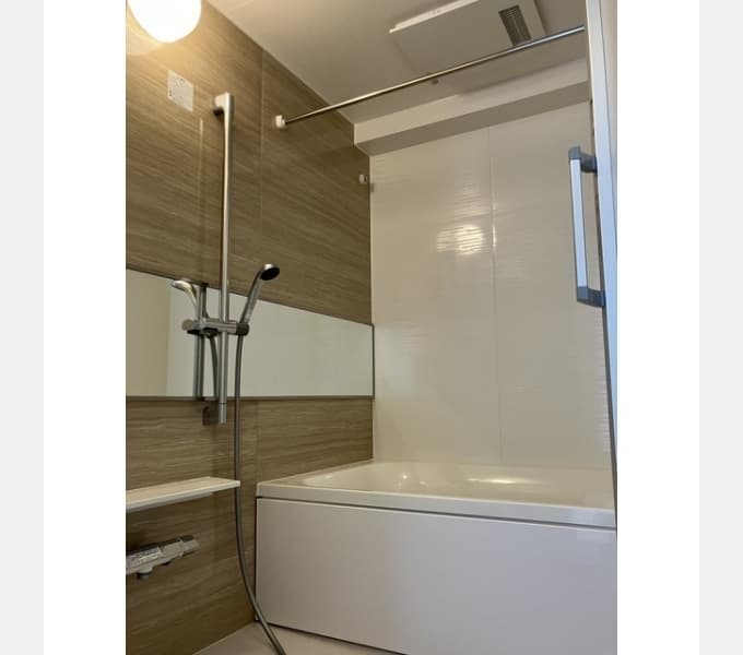 Room image 8