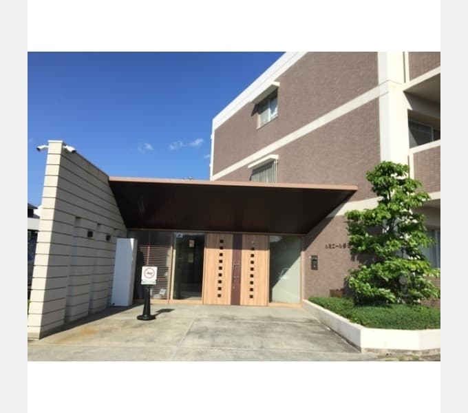 Main exterior of Lumiere Tada