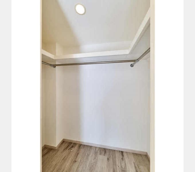 Room image 14