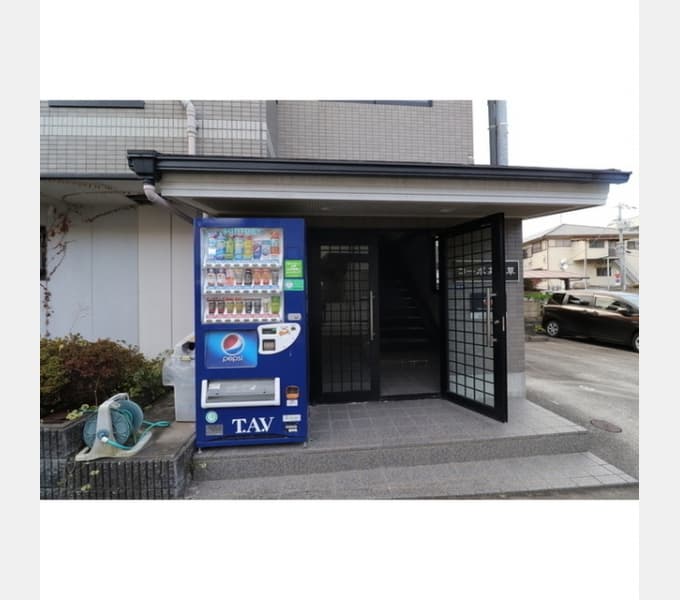 Room image 10