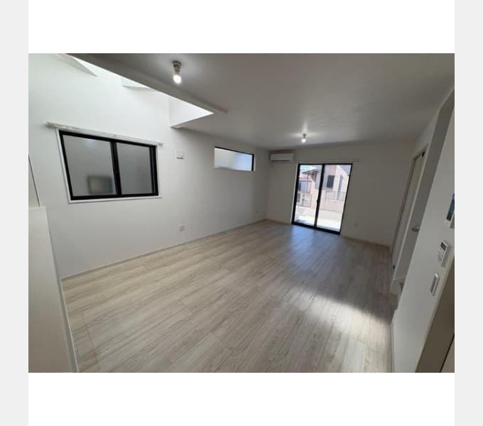 Preview interior of Kolet Tsuga #03