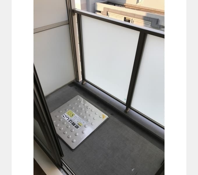 Room image 10