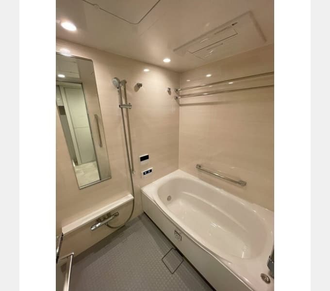 Room image 16