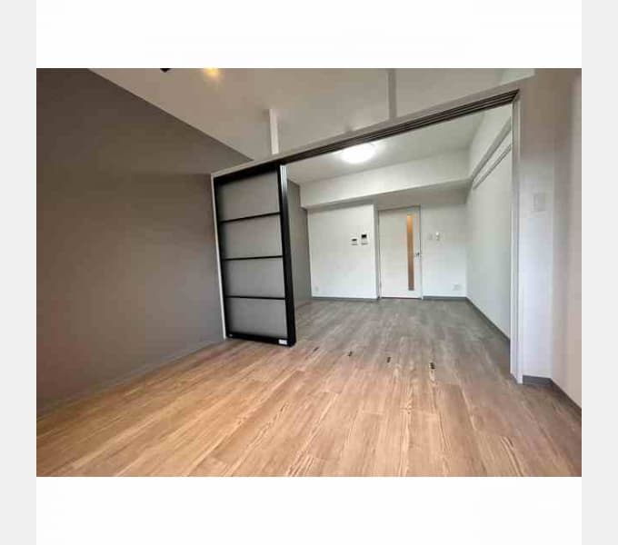 Room image 14