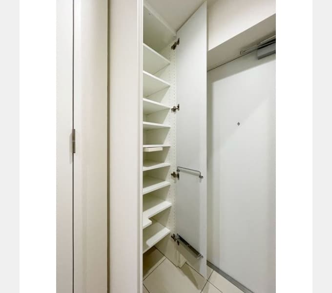 Room image 13